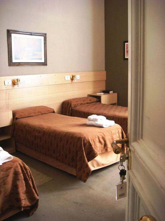 Hagoth Hostel Буенос Айрес Стая снимка